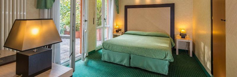 Hotel Don Abbondio Lecco Dış mekan fotoğraf